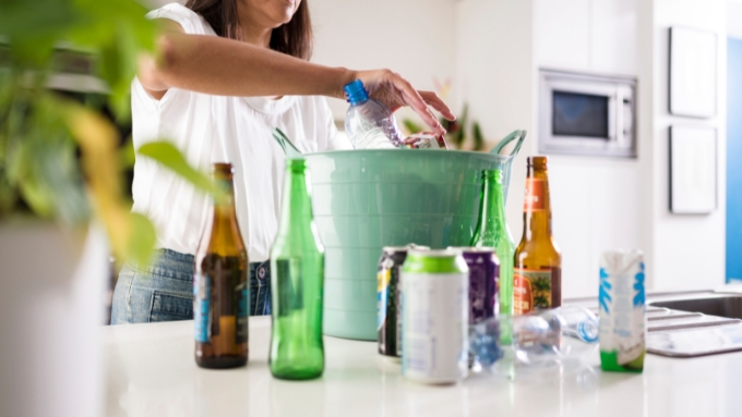 How to Keep Your Container Recycling Clean, Easy and Smell-Free ...